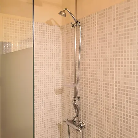 Bed & Breakfast Maison D'anvers 4*