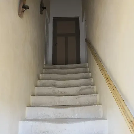 安特卫普住宿加早餐旅馆 Valréas